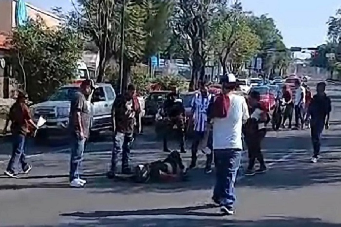Adulta mayor atropellada por motociclista frente al Palacio del Arte en Morelia
