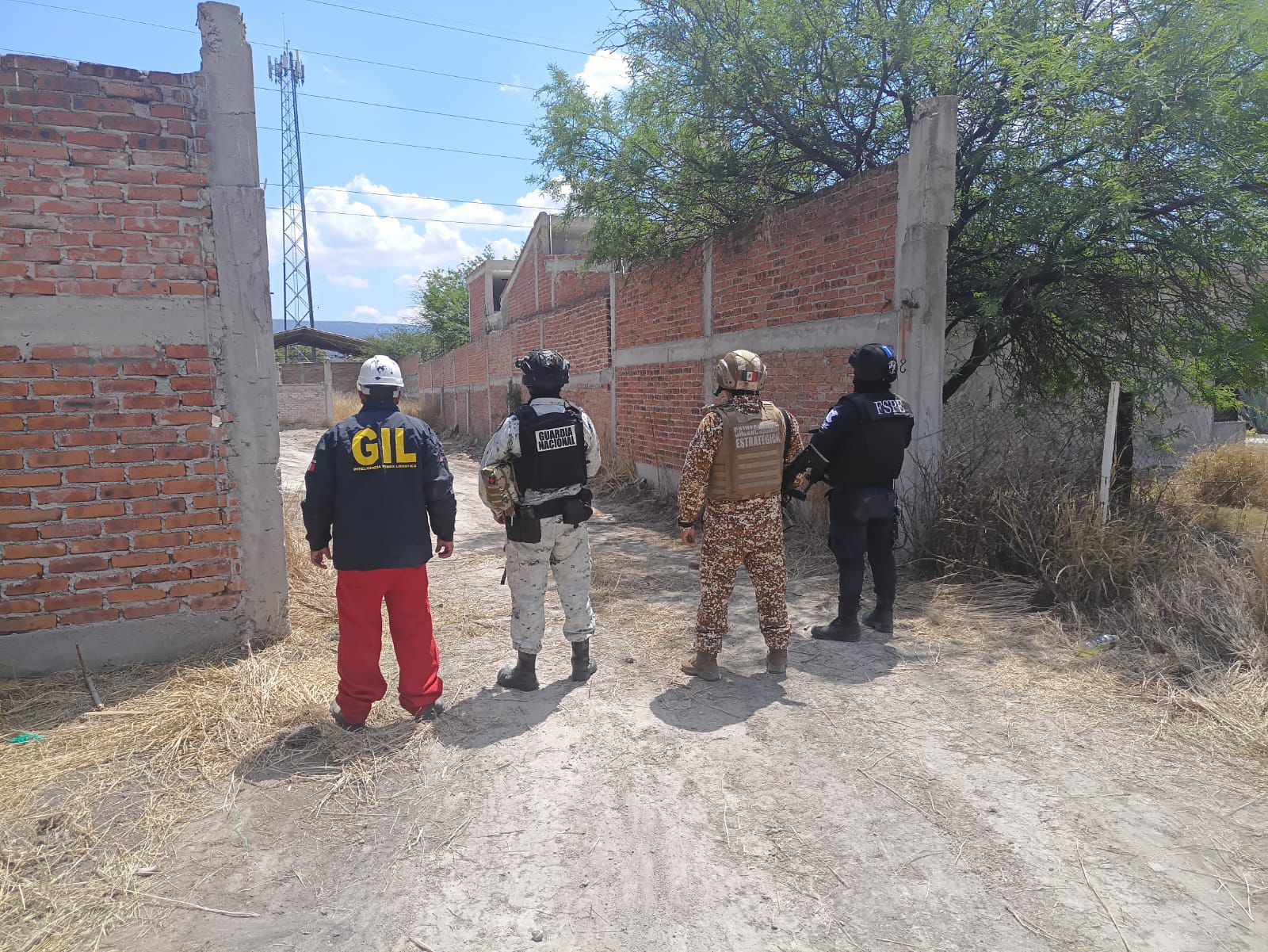Aseguran toma clandestina y 13 mil litros de gasolina en Celaya
