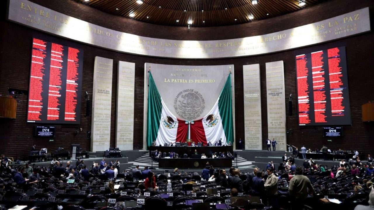 Cámara de Diputados aprueba ley contra feminicidios en México
