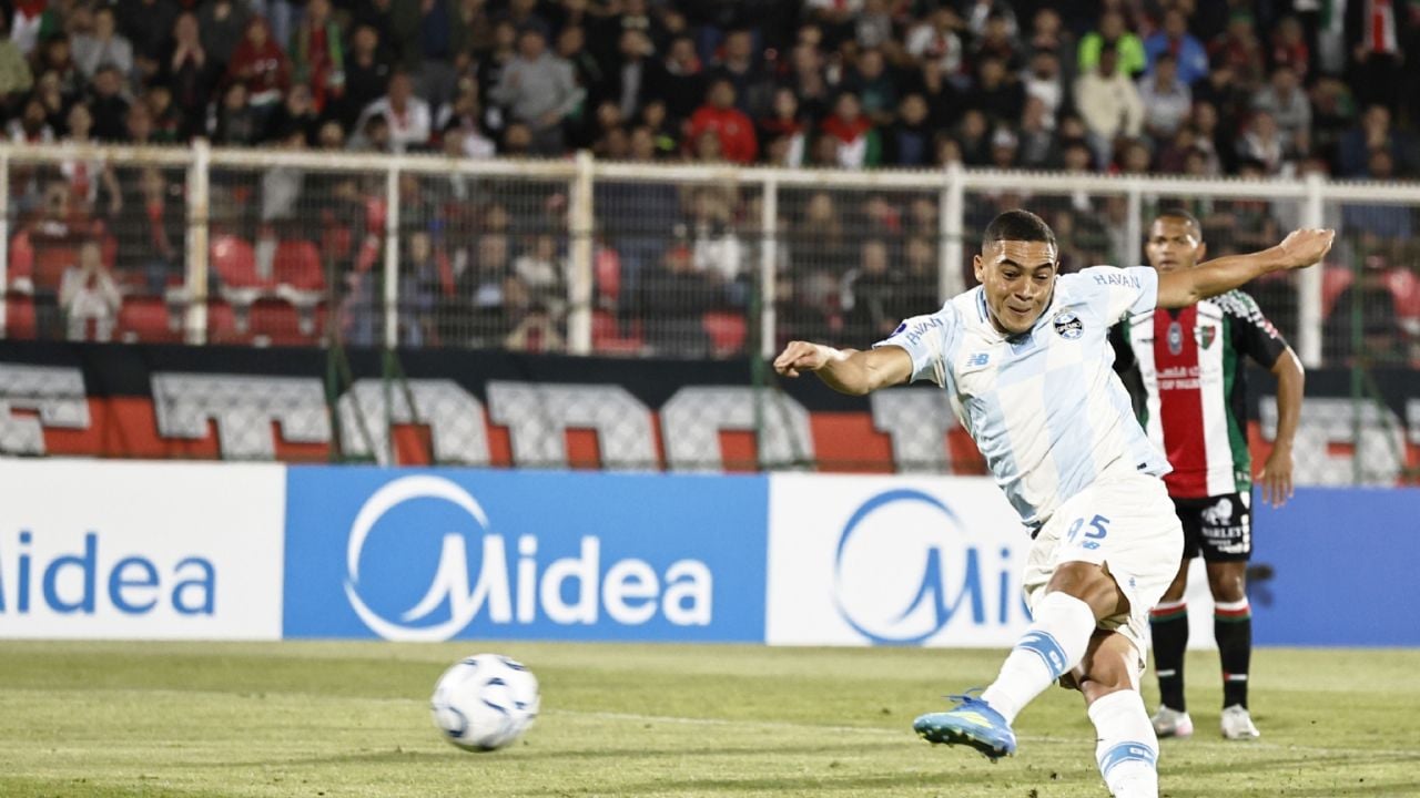 Carlos Vinícius: Tres penaltis fallados en la Copa Sudamericana del Gremio