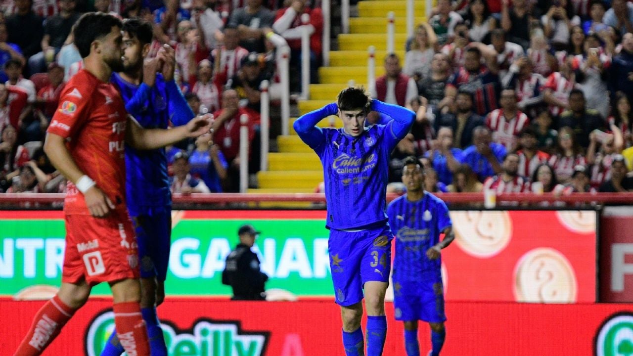 Chivas empata con Necaxa y alcanza los 35 puntos en el torneo