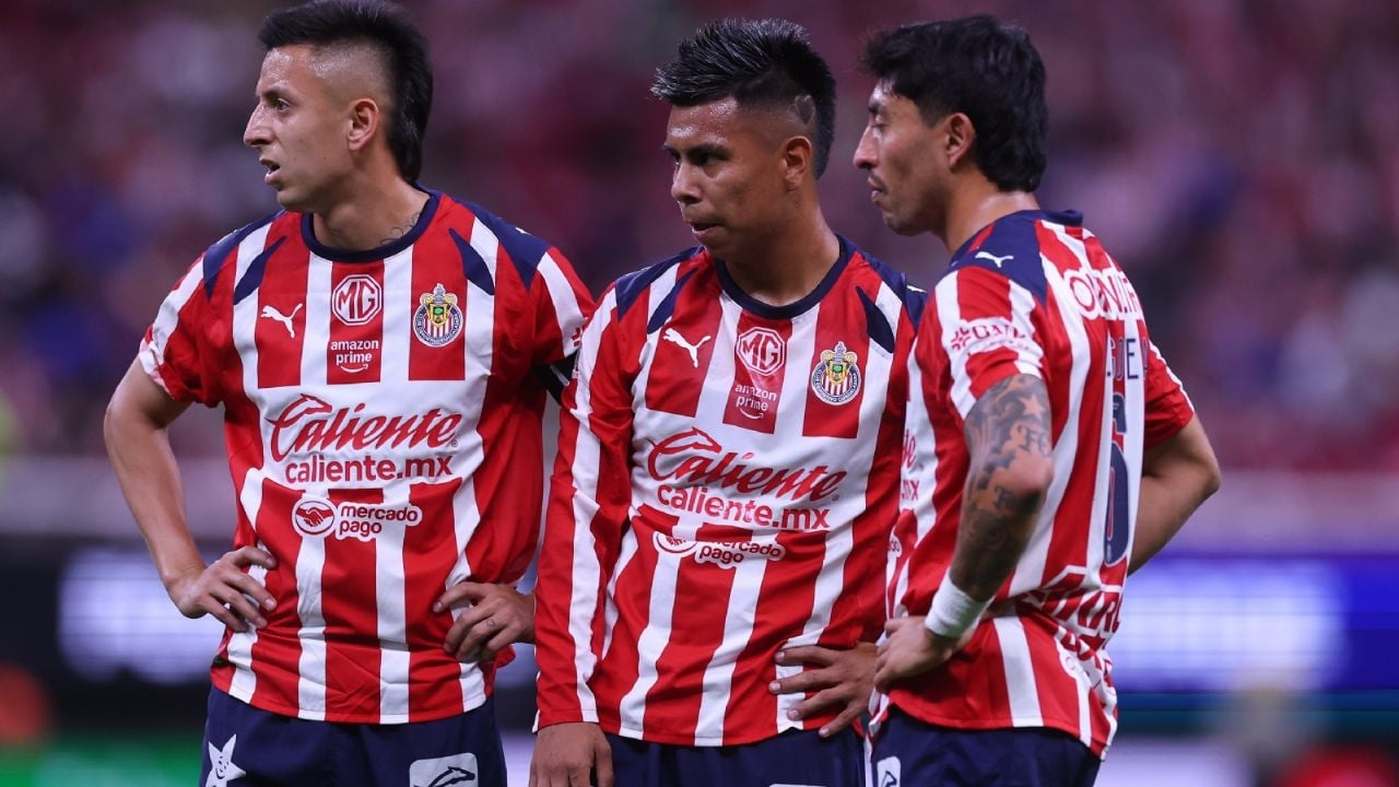 Chivas empata con Xolos y pierde el superliderato ante Pumas