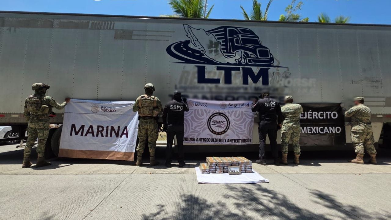 Decomisan 60 kilos de cocaína en tractocamión en Colima; cuatro detenidos