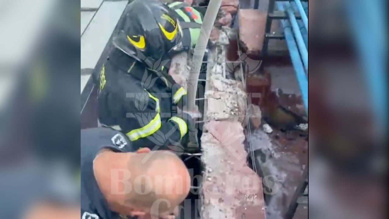 Evacuación de 300 personas por incendio en Hospital La Raza, CDMX