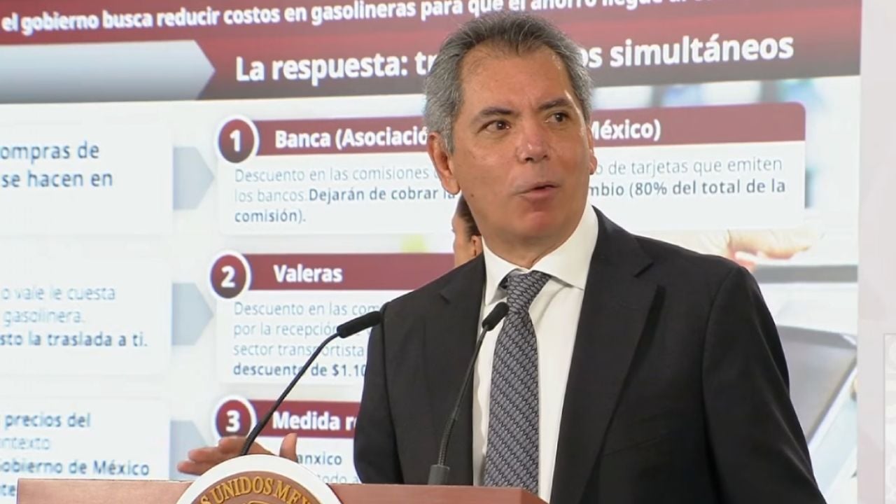 Gobierno de Sheinbaum implementa reducción de comisiones en gasolineras de Ciudad de México