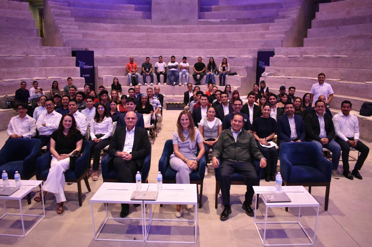 Impulso al talento universitario en la Gran Final del Desafío Volkswagen 3.0 en [Ciudad/Estado]