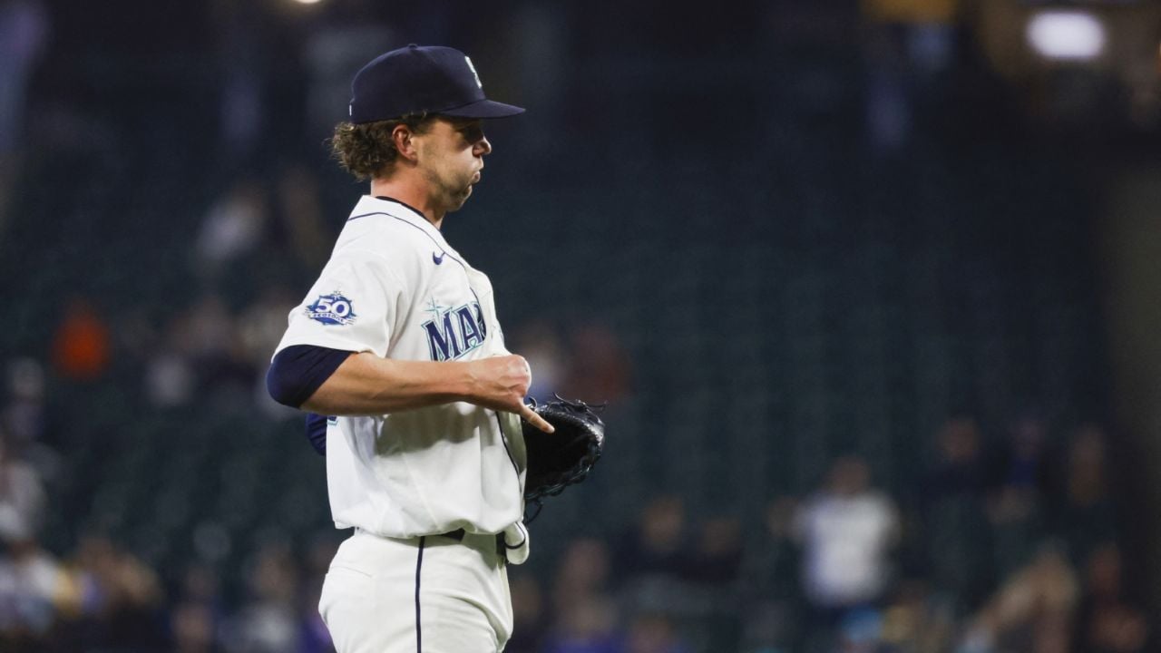 Insólito hit en la MLB: La bolita que sorprendió al pitcher