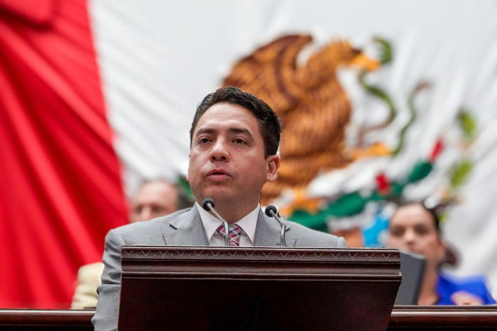 Iván Vera impulsa Ley de Juicio Político en Michoacán