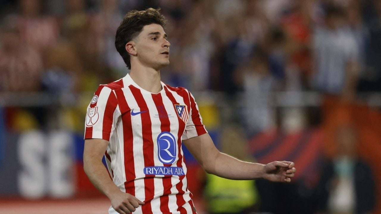 Julián Álvarez desmiente rumores sobre su fichaje al Barcelona