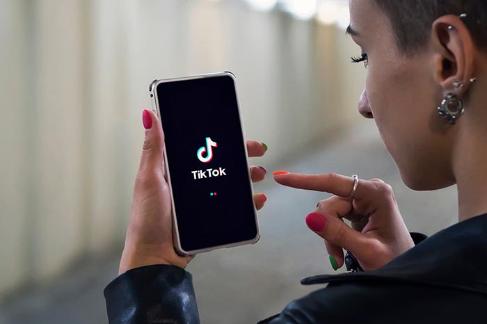 Los jóvenes en [ciudad/estado] eligen TikTok sobre Google para hacer búsquedas