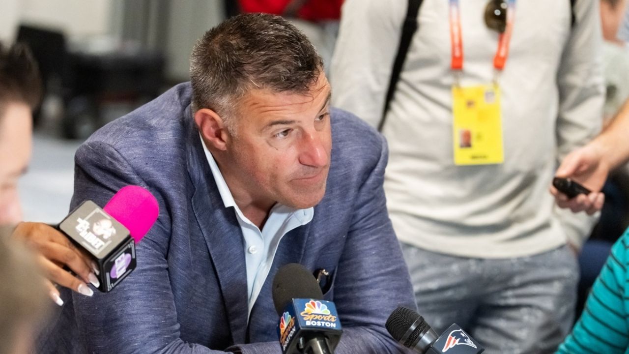 Mike Vrabel asume responsabilidad tras fotos con la reportera Dianna Russini