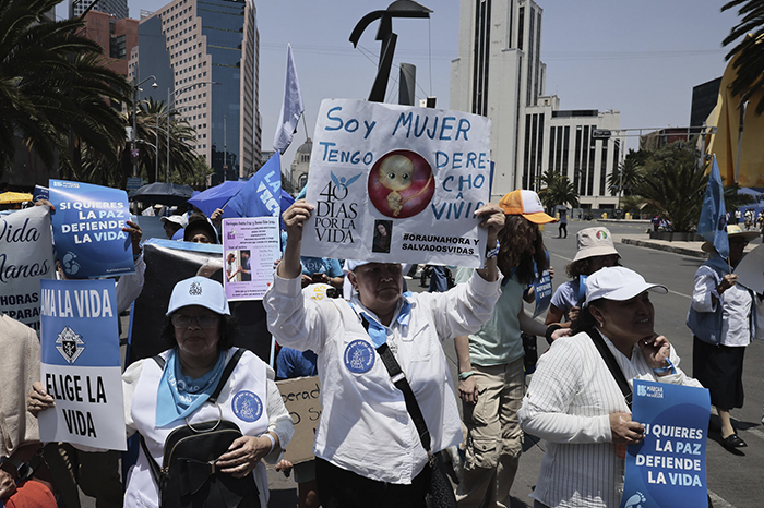 Miles de manifestantes en [Ciudad/Estado] se oponen al aborto y la eutanasia