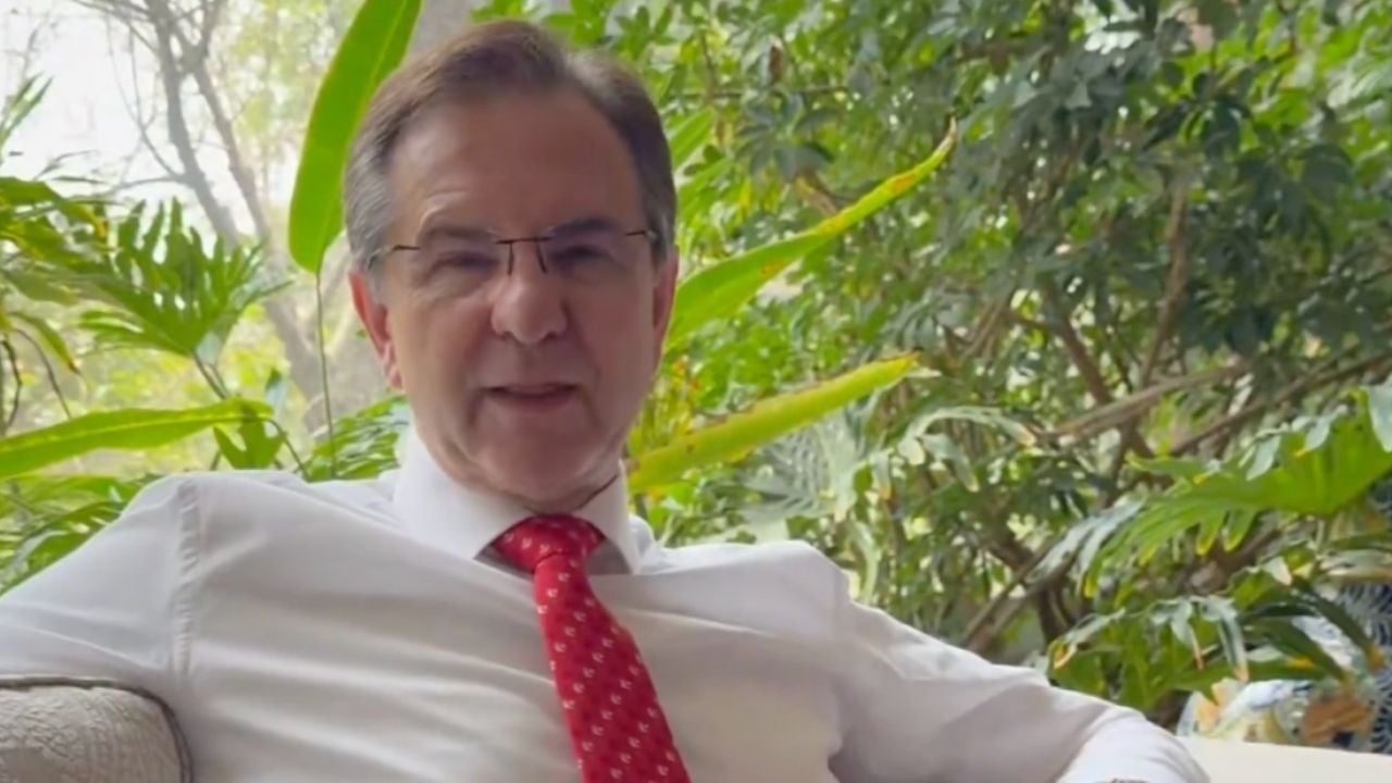 Moctezuma confirma su salida de la embajada de México en EE. UU.