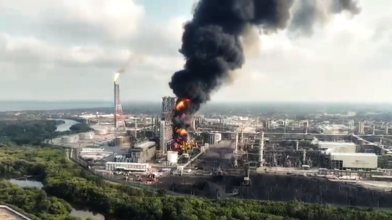 Pemex reporta seis incidentes en un mes en Veracruz: fugas y derrames