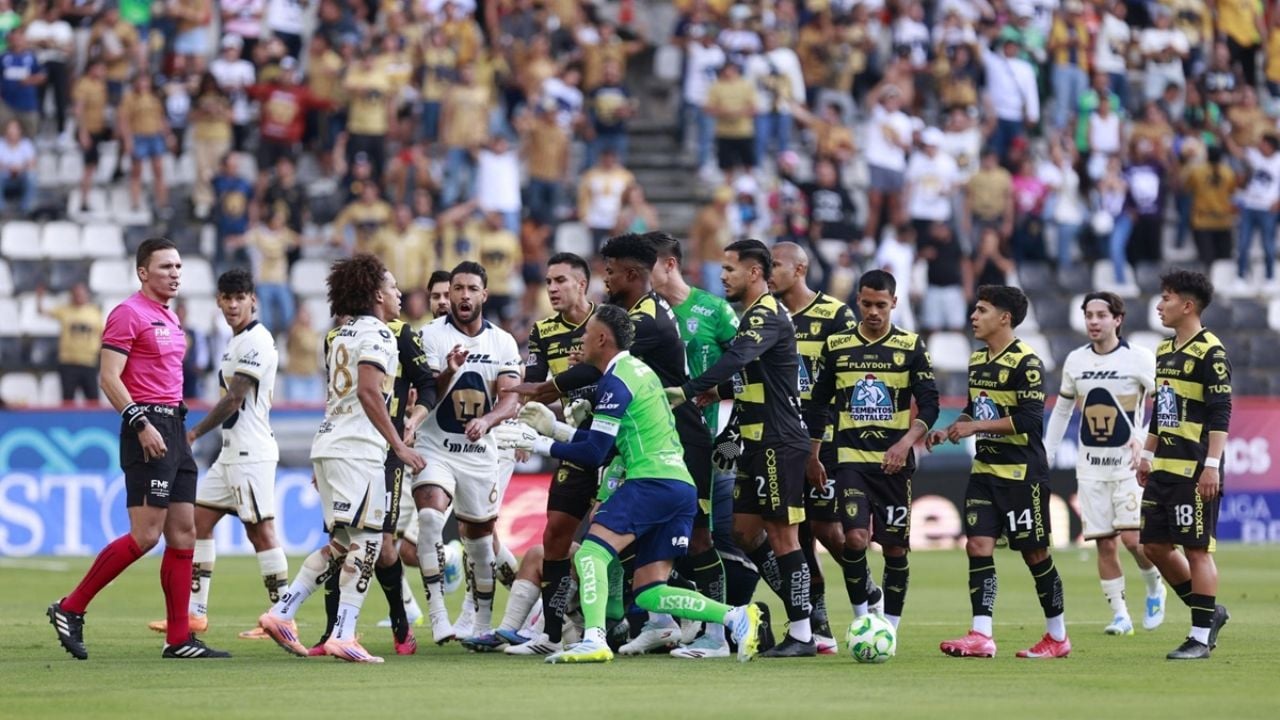 Salomón Rondón expulsado tras conflicto con Keylor Navas en Pachuca vs Pumas