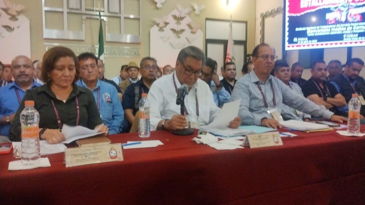 Trabajadores del Servicio Postal Mexicano en [Ciudad/Estado] anuncian huelga por mejoras laborales
