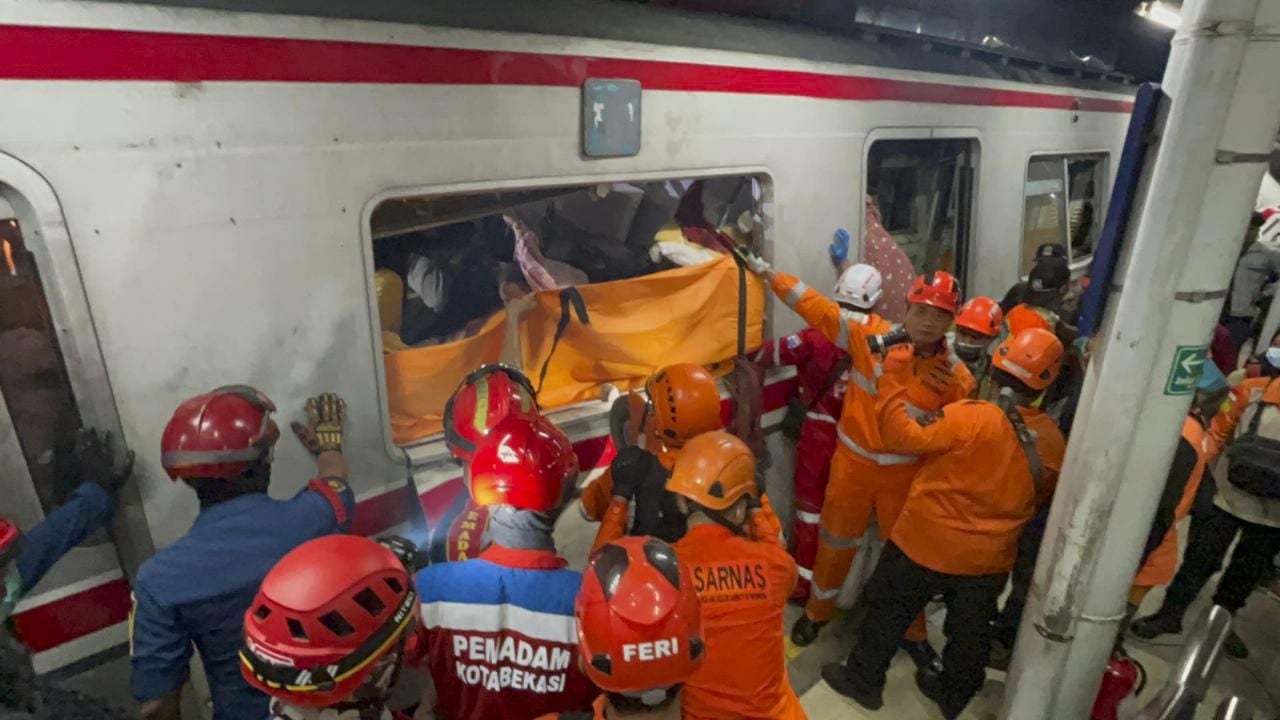 Tragedia en Indonesia: choque de trenes provoca cuatro muertes y 40 heridos