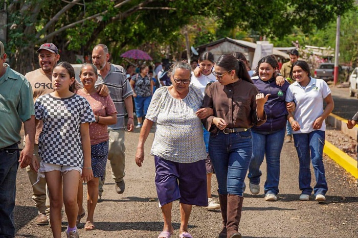 Yohana Mendoza inaugura nuevo tramo carretero en [Ciudad/Estado]