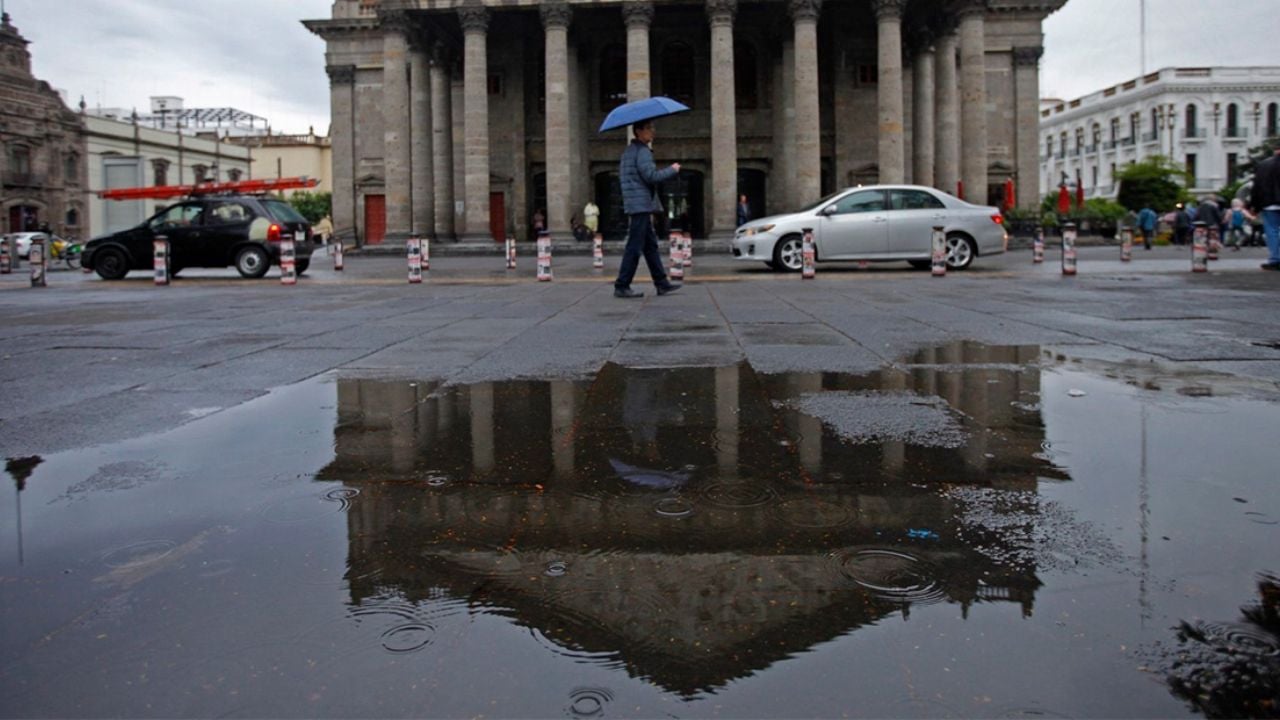 Alertan por intensas lluvias este domingo y lunes en seis estados de México