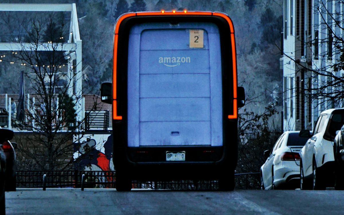 Amazon indemniza a Nueva York con más de 9 millones por contaminación vehicular