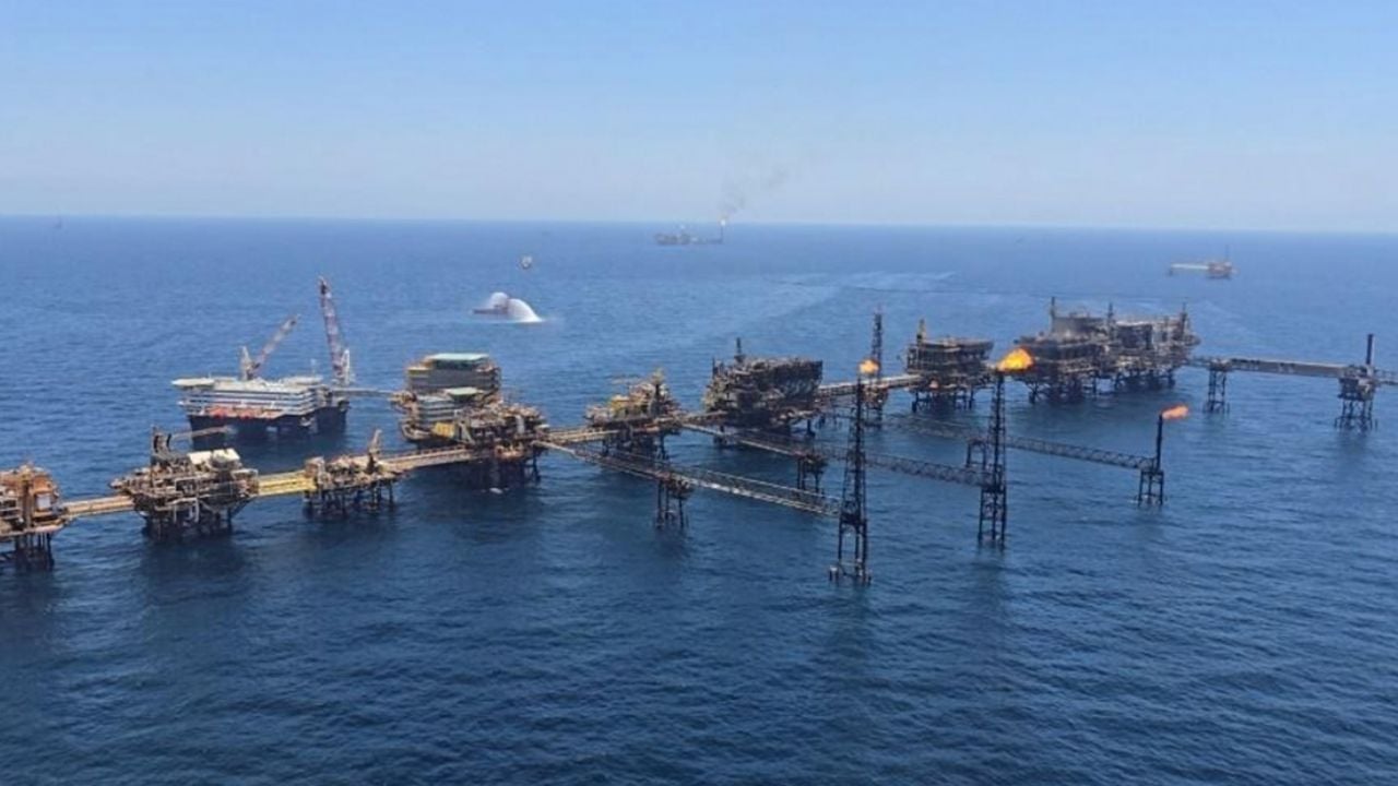 ASEA realiza sobrevuelo de inspección por derrame en el Golfo de México