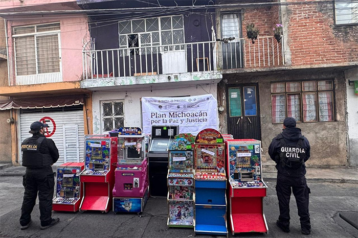 Aseguran 49 tragamonedas y metanfetamina en operativos en [Ciudad/Estado]
