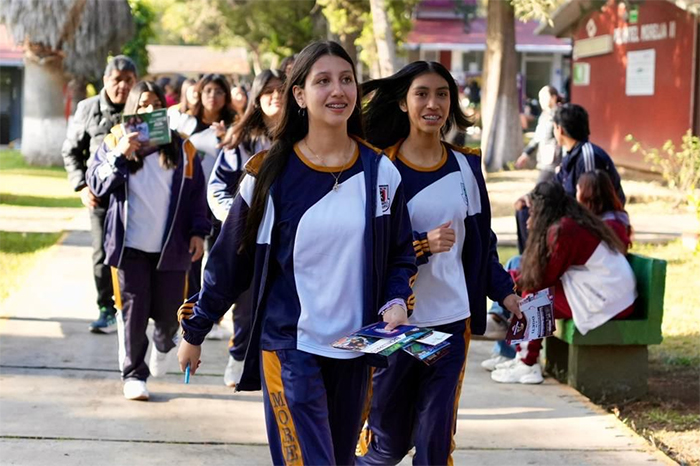 Bachillerato Margarita Maza se expande a 11 municipios de Michoacán