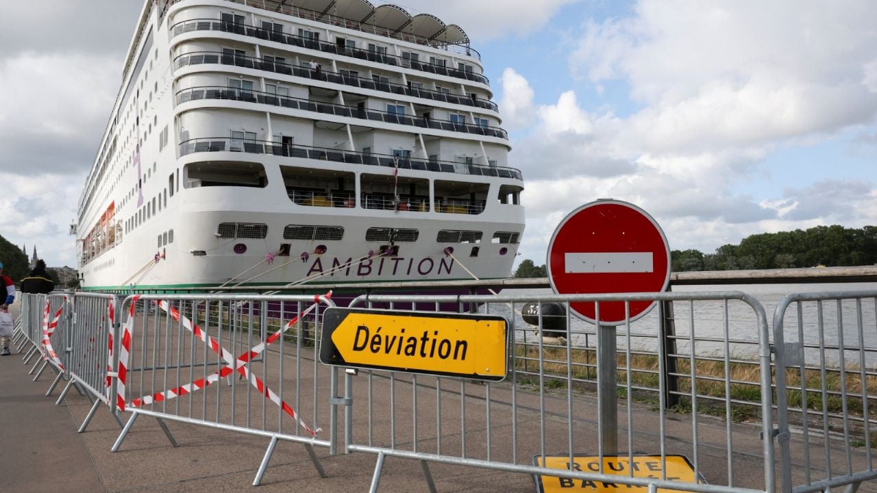 Brote de gastroenteritis en crucero atracado en Francia tras fallecimiento de pasajero