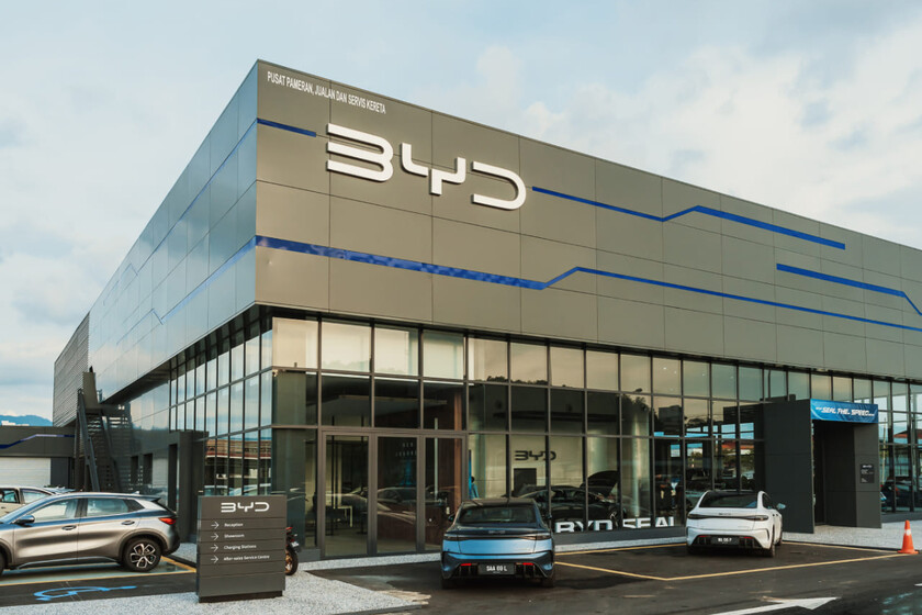 BYD alcanza paridad de agencias con Toyota y Kia en México; otras marcas chinas también se acercan.