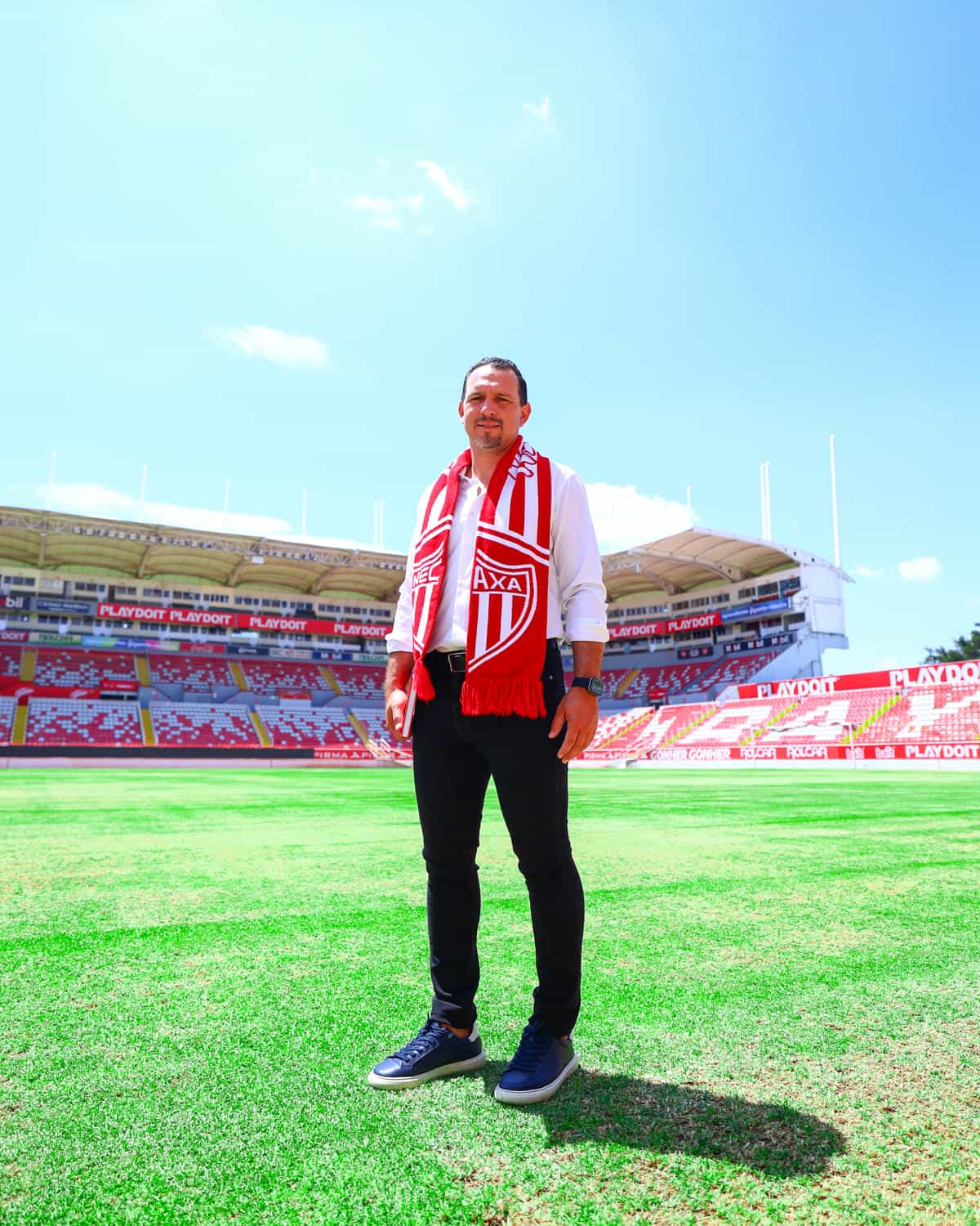 Centellas: Hugo Sánchez toma las riendas del equipo con ambición