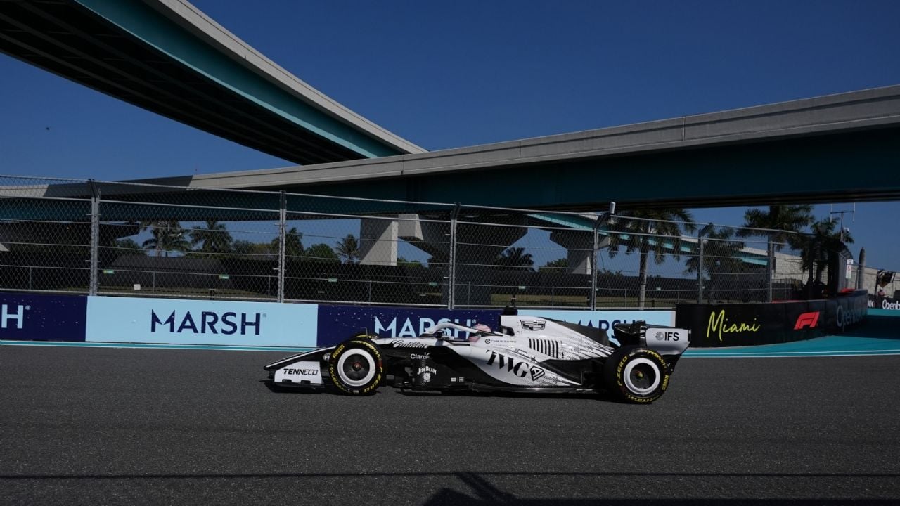 Checo Pérez eliminado en primera ronda y saldrá decimonoveno en Miami