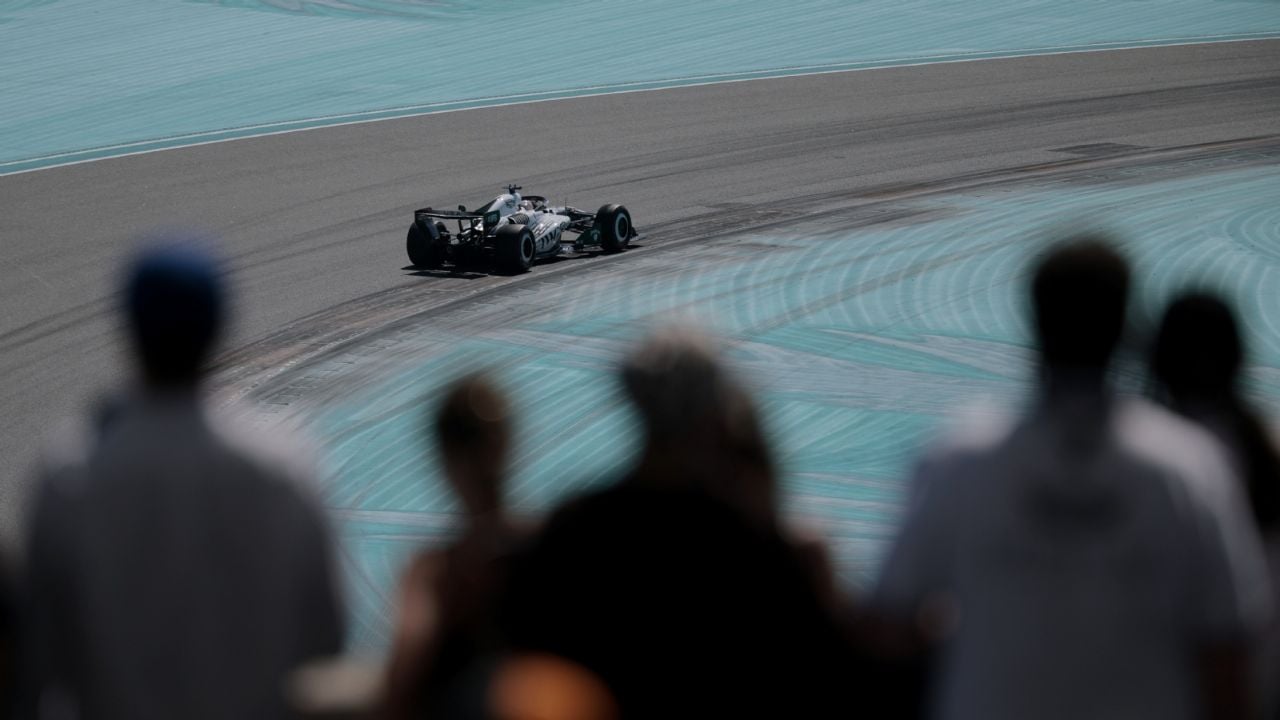 Checo Pérez inicia desde el penúltimo lugar en el Gran Premio de Miami