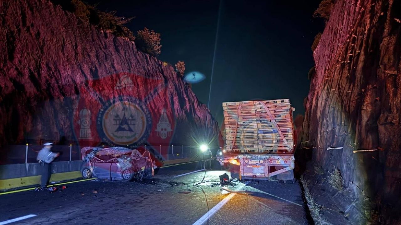 Choque múltiple en carretera de Jalisco causa 30 heridos y dos fallecidos