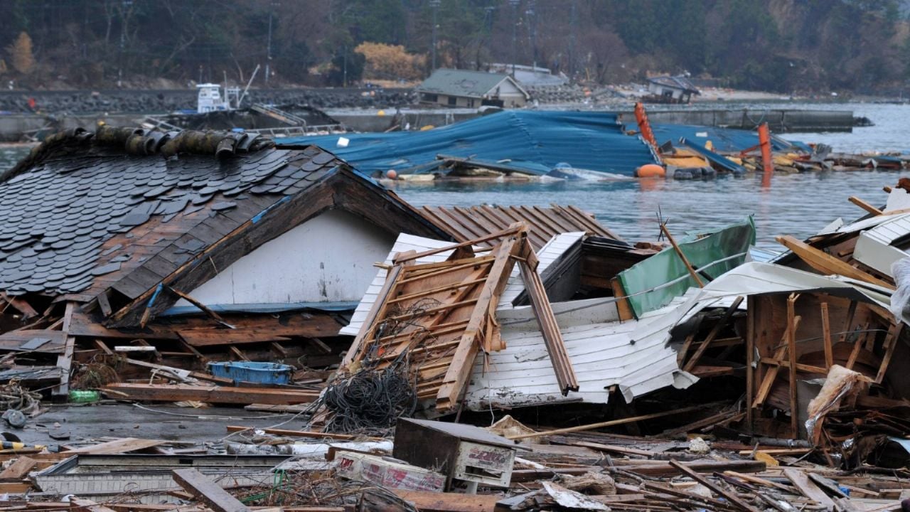 Científicos advierten sobre riesgo de tsunamis por retroceso de glaciares en [Ciudad/Estado]