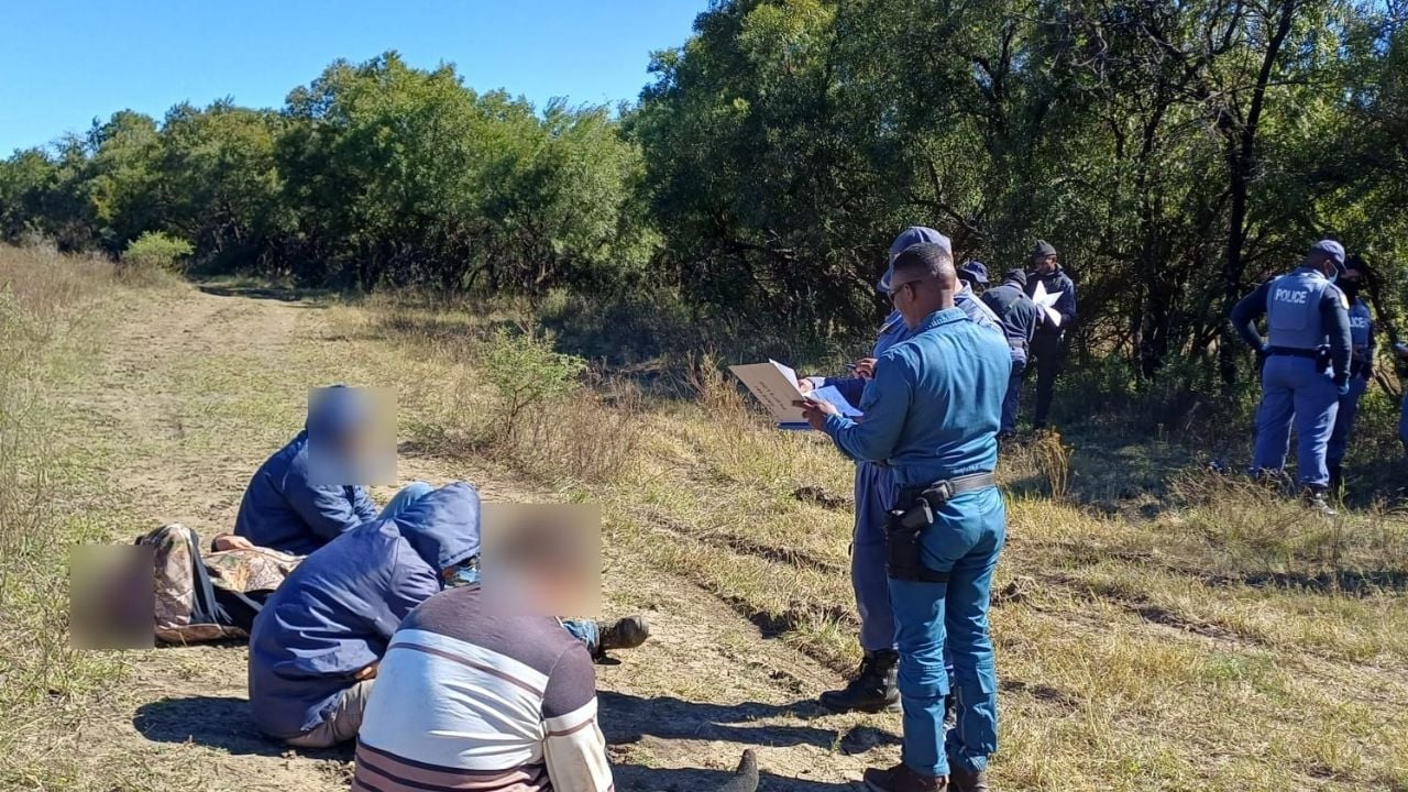 Cuatro ciudadanos mexicanos arrestados en laboratorio de drogas en Sudáfrica