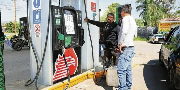 Desabasto de gasolinas en Jalisco y 10 estados, advierten empresarios