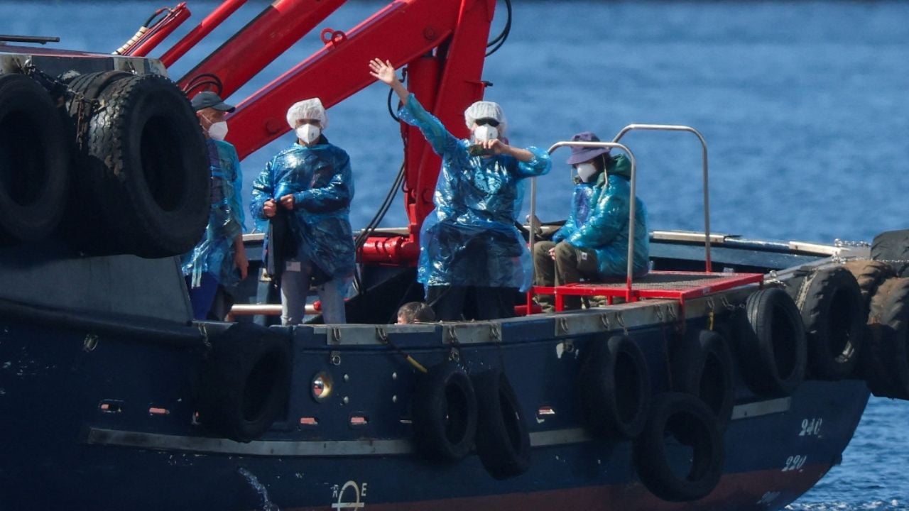 Desembarcan en España tripulantes del crucero con brote de hantavirus