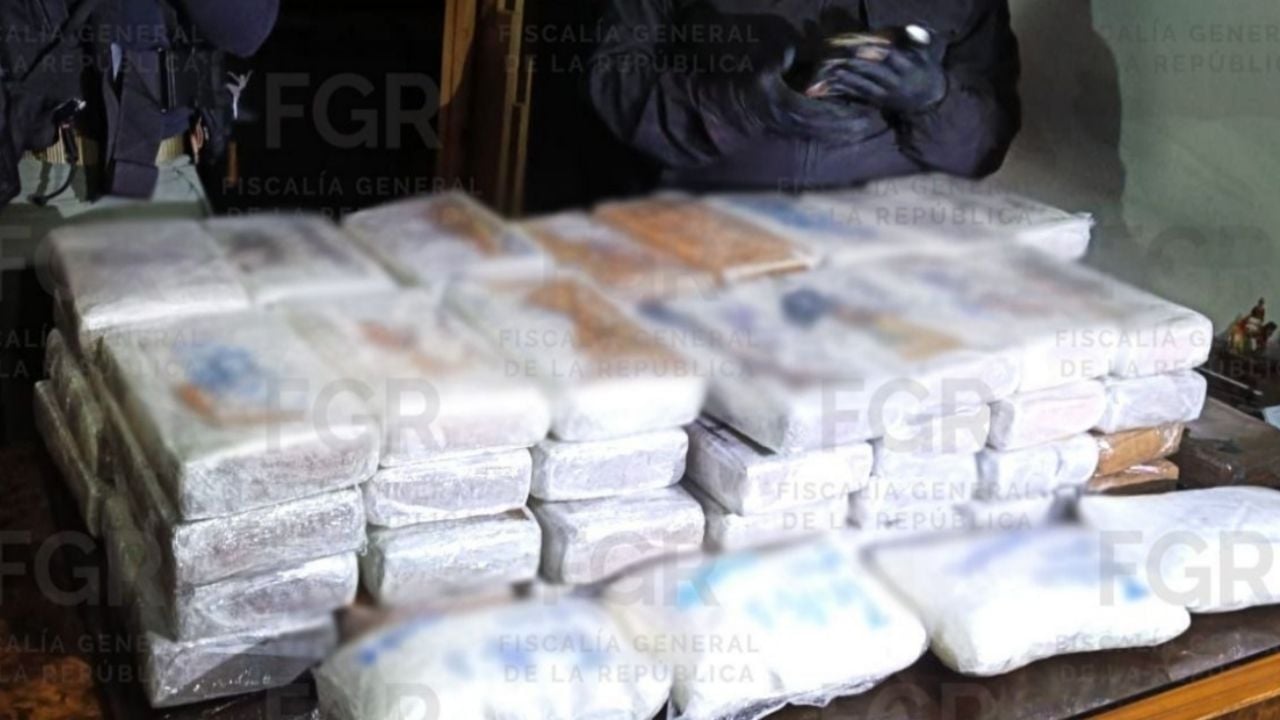 Detienen a cinco en cateos en CDMX; aseguran armas y drogas