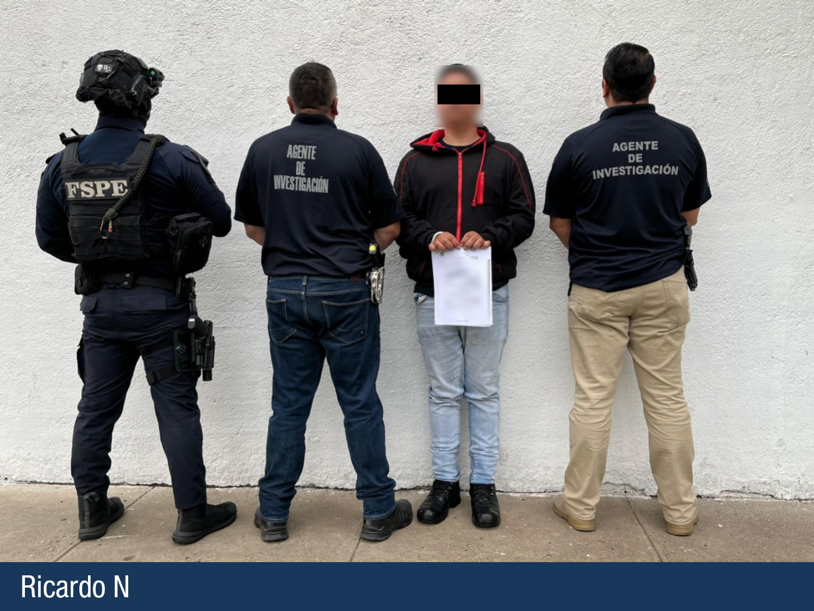 Detienen a dos policías estatales en [Ciudad/Estado] por abuso de autoridad