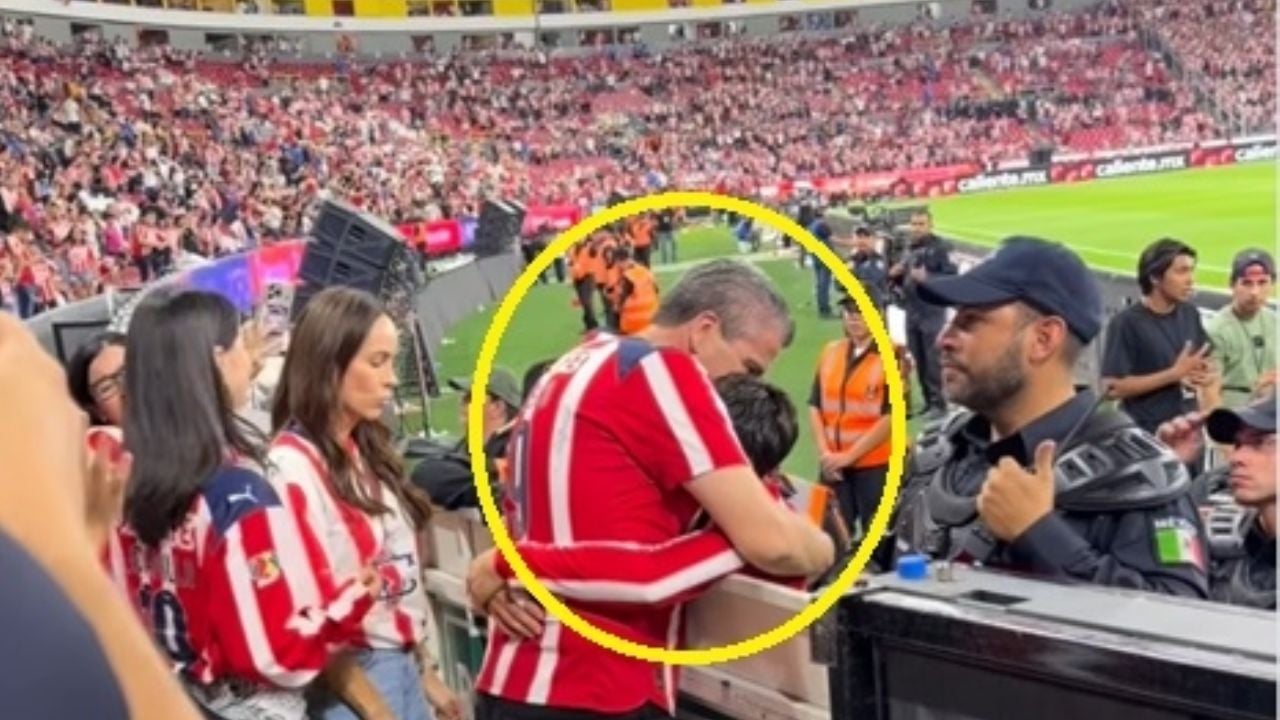 Diego Campillo llora con su padre tras eliminación de Chivas por Cruz Azul