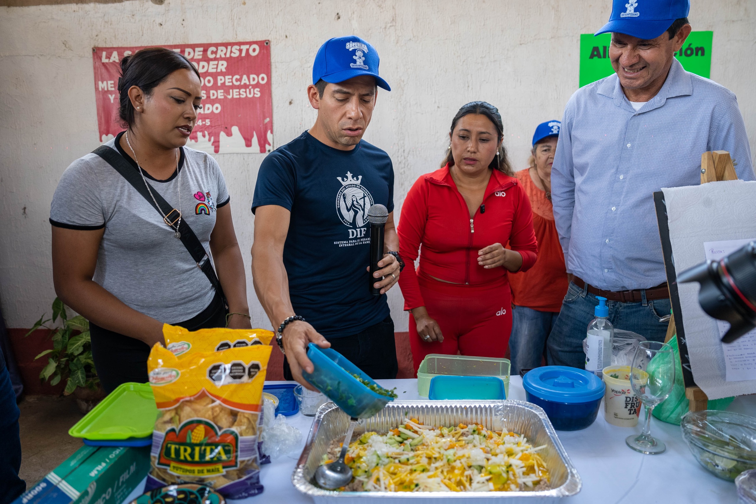 DIF Estatal impulsa autosuficiencia en Cuerámaro con Red Móvil de la Gente
