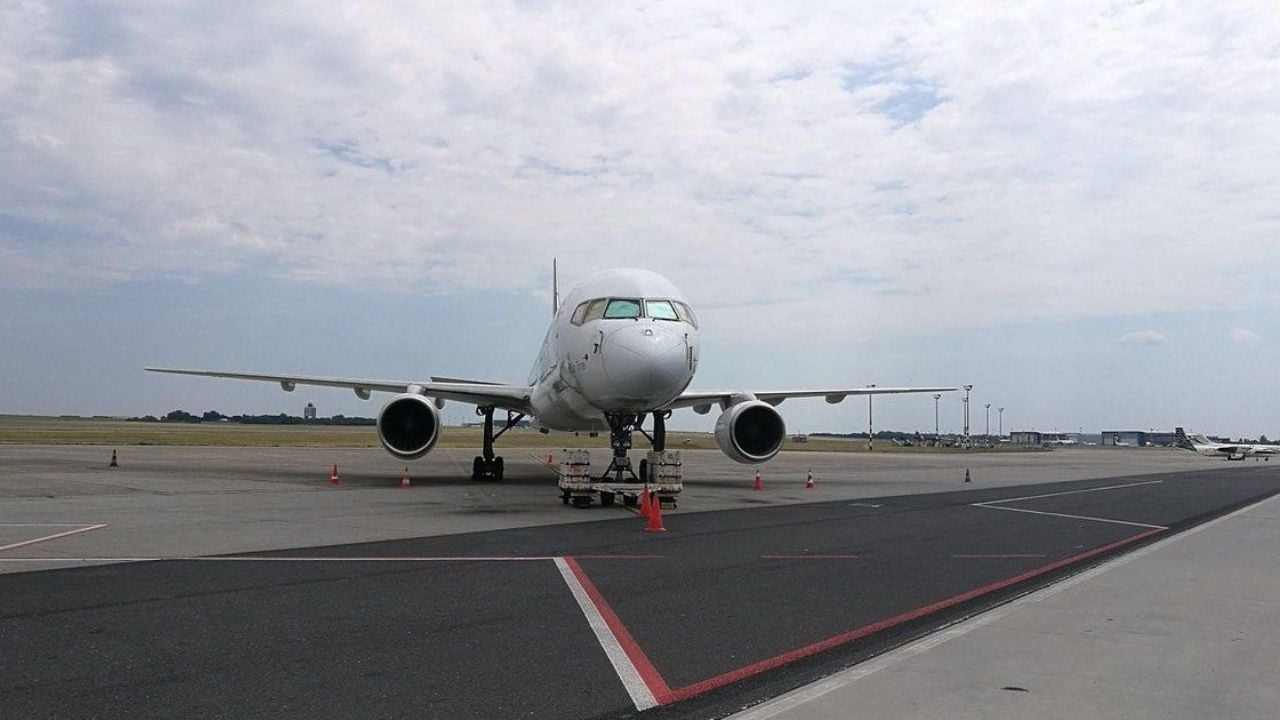 Estatus de vuelos demorados en el Aeropuerto Felipe Ángeles, 17 de mayo