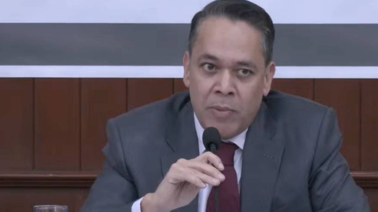 Ex secretario de Finanzas de Sinaloa, Enrique Díaz Vega, se entrega a EU
