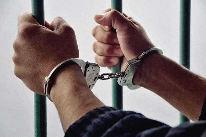 Exdirector de policía en Angamacutiro es detenido por robo de municiones