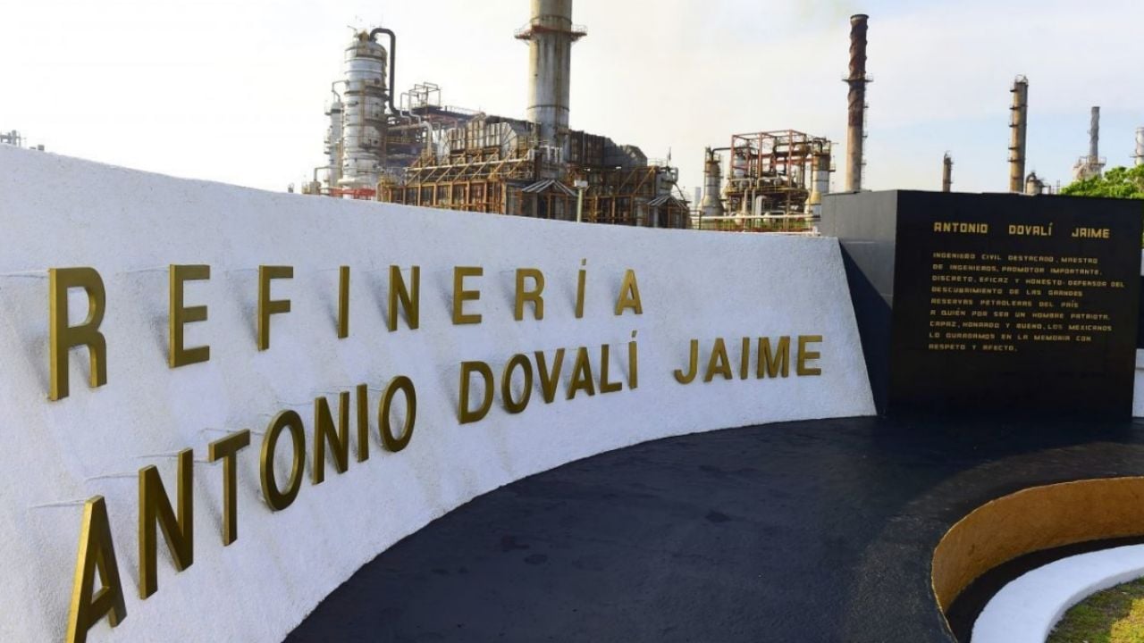 Explosión e incendio en la refinería de Salina Cruz, Oaxaca, deja seis heridos