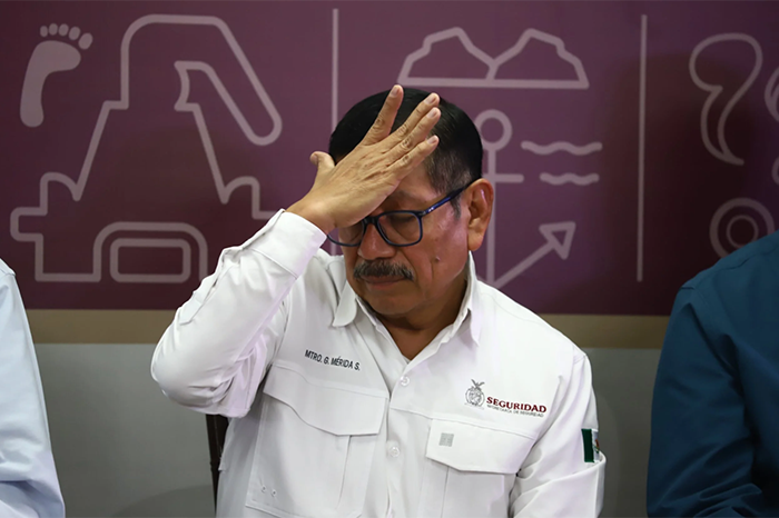 Exsecretario de Seguridad de Sinaloa se rinde ante autoridades de EE. UU.
