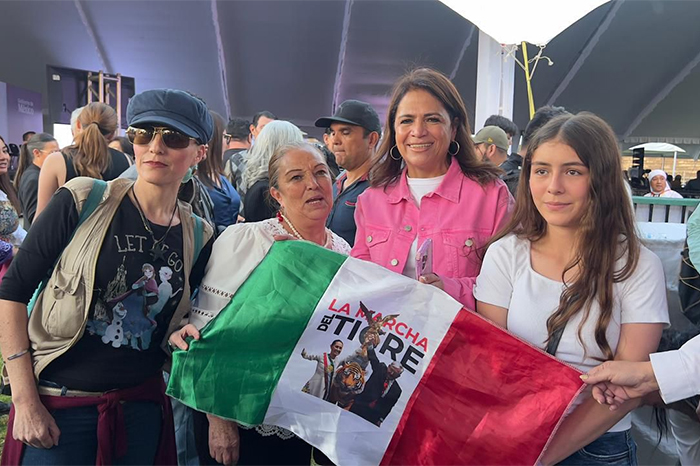 Fabiola Alanís impulsa políticas de apoyo a mujeres jefas de familia en [Ciudad/Estado]