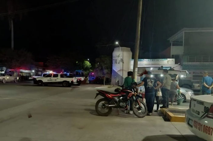 Hombre asesinado en autoservicio de la colonia Ferrocarril, Apatzingán