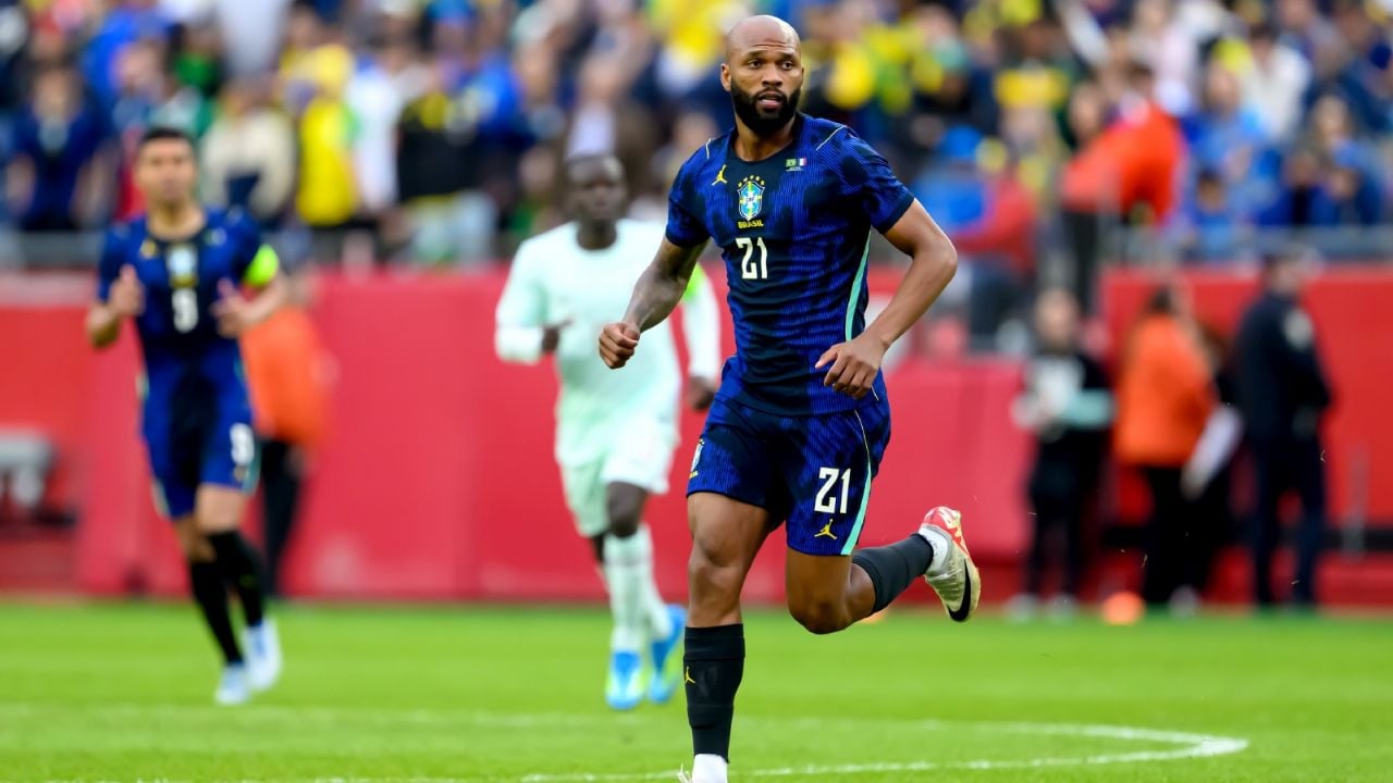 Igor Thiago agradece a Efraín Juárez por su convocatoria al Mundial