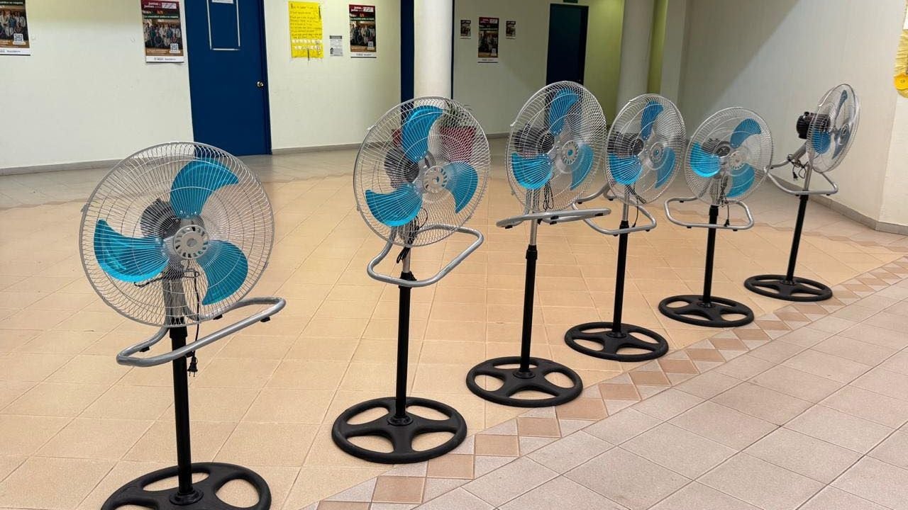 IMSS Bienestar entrega ventiladores de aspas en lugar de médicos en [Ciudad/Estado]